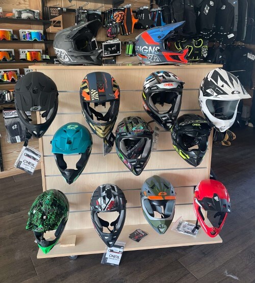 Casques VTT intégrales descente DH Métabief Mont d'Or Casques VTT intégrales descente DH Métabief Mont d'Or